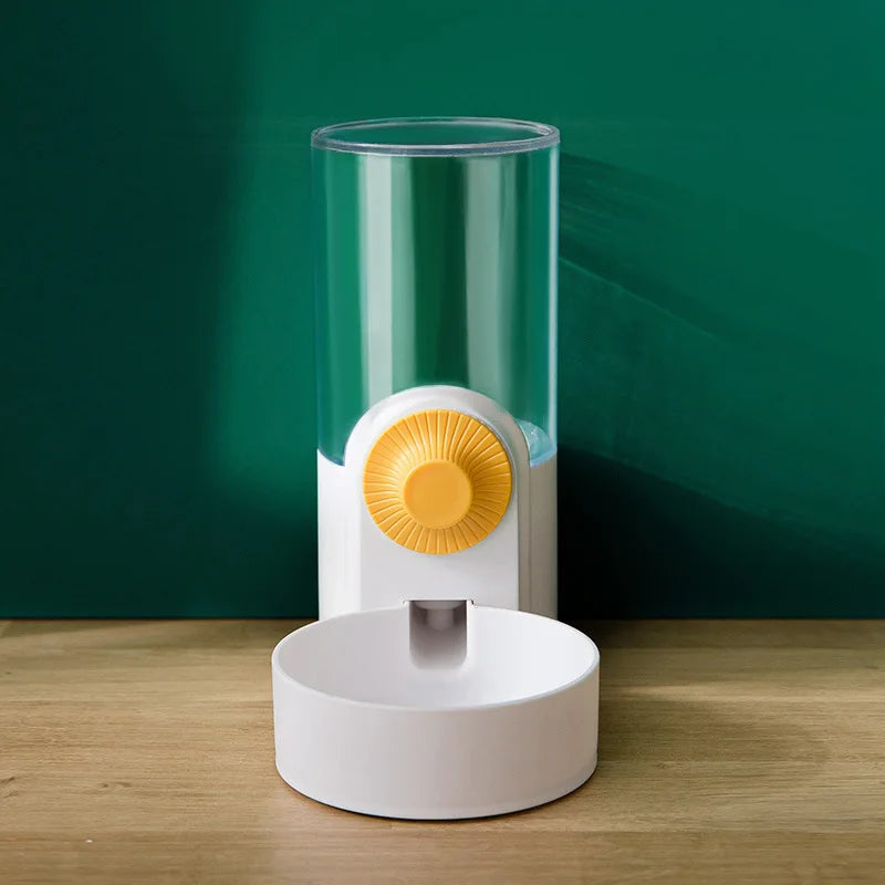 "Automatic hanging drinking fountain and feeder for cat cages, featuring a large capacity water drinker and feeding bowl, ideal for kittens, puppies, and rabbits."