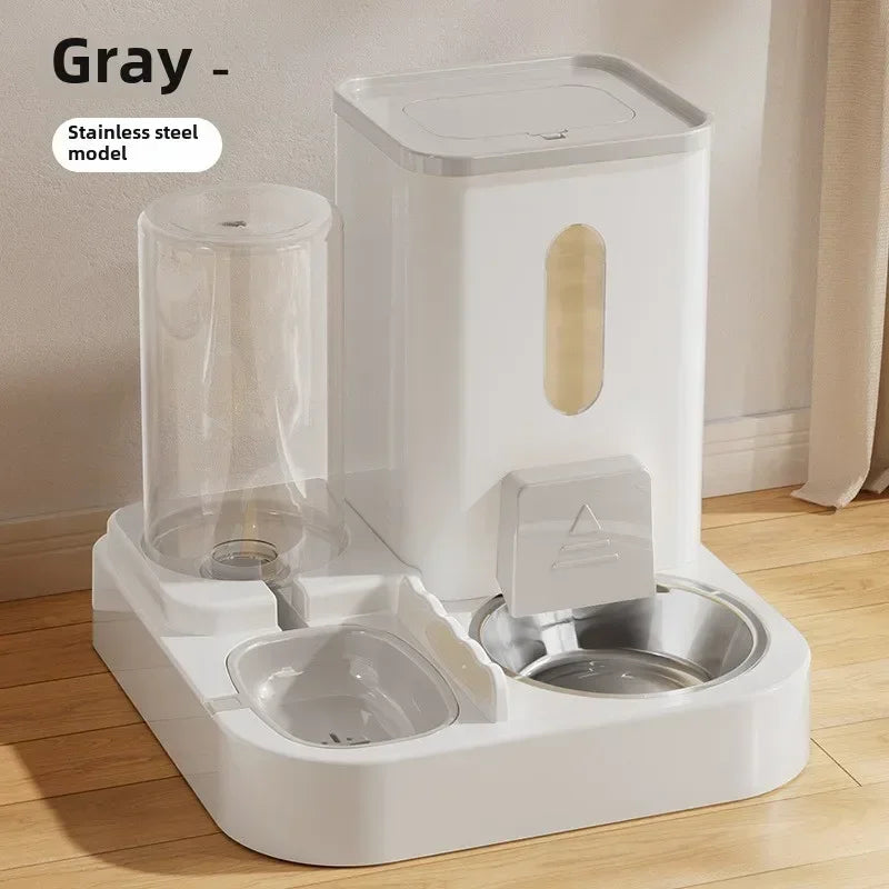 "2-in-1 automatic feeder and water dispenser for cats and dogs, with separate food and water bowls to provide easy feeding and hydration for your pets."