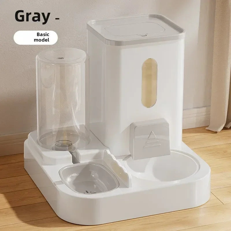 "2-in-1 automatic feeder and water dispenser for cats and dogs, with separate food and water bowls to provide easy feeding and hydration for your pets."