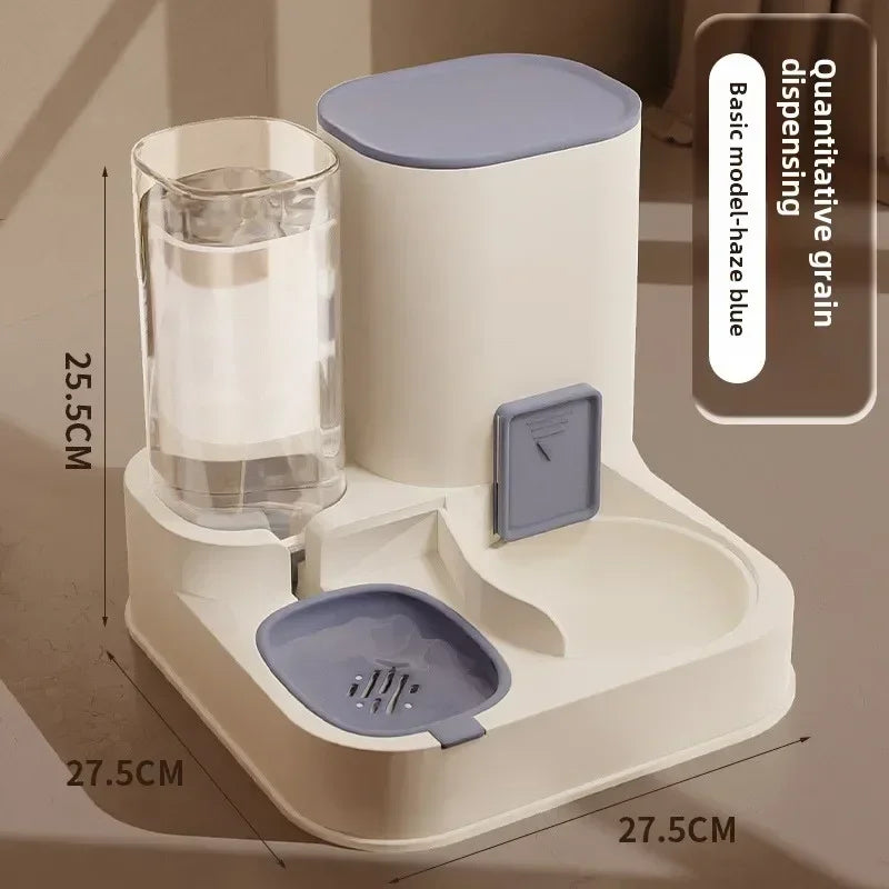 "2-in-1 automatic feeder and water dispenser for cats and dogs, with separate food and water bowls to provide easy feeding and hydration for your pets."