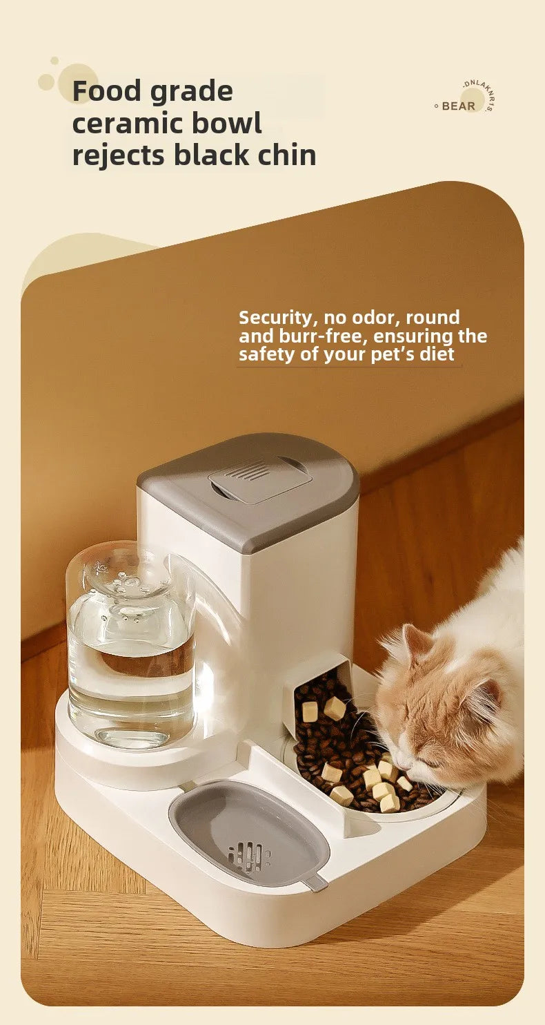 "2-in-1 automatic feeder and water dispenser for cats and dogs, with separate food and water bowls to provide easy feeding and hydration for your pets."